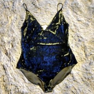(SOLD) H&M Black Velvet V-Neck Bodysuit